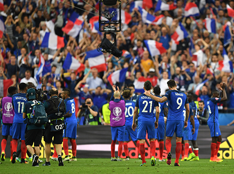 חגיגה של צרפת בסיום המשחק  (gettyimages)