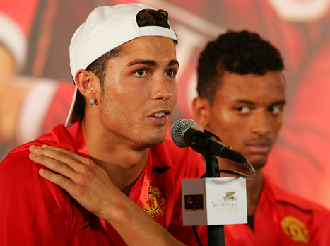 עם רונאלדו. חסה בצילו ביונייטד (Getty)