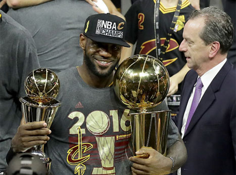 יסתפק רק בתואר ה-MVP? לברון (getty)