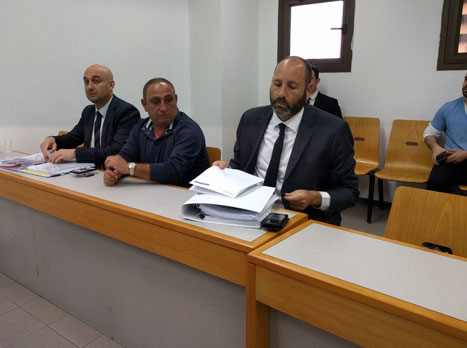 דמאיו. הגיע במקום טביב