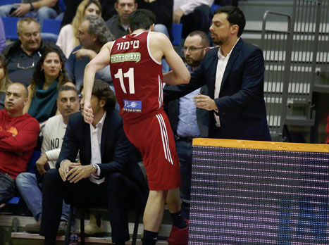 פיאנג'יאני. תבוסה משפילה לירושלים (צילום: אלן שיבר)