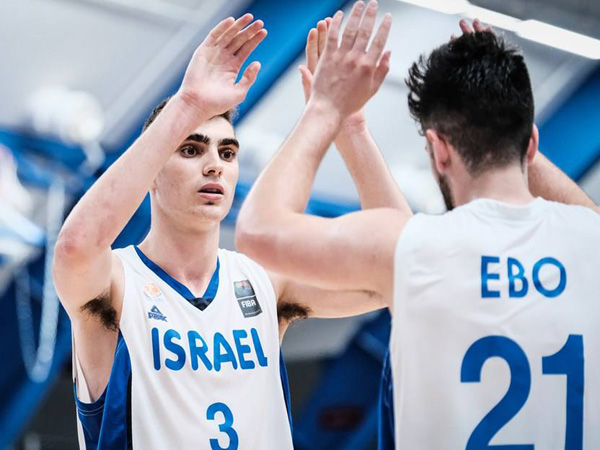 ישראל חוגגת עוד ניצחון (צילום באדיבות איגוד הכדורסל)