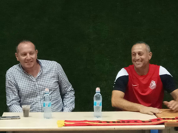 אווירה מחוייכת במפגש האוהדים. תורג'מן