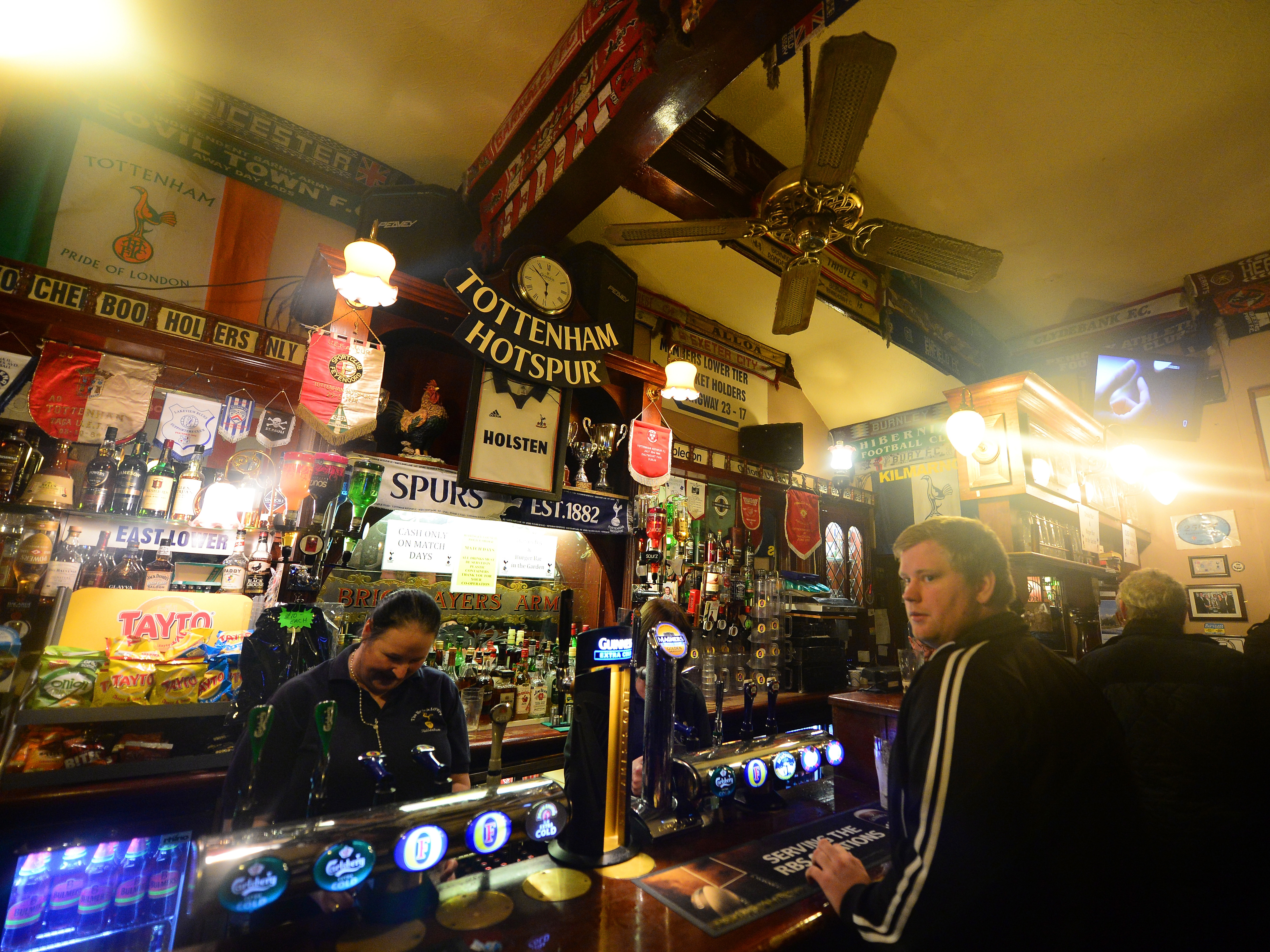 "Bricklayers Arms", בר האוהדים של טוטנהאם (Getty)