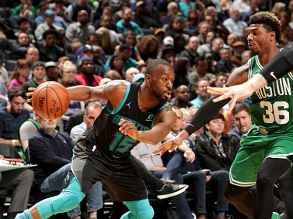 בכושר מפלצתי. ווקר (צילום: Kent Smith/NBAE via Getty Images)