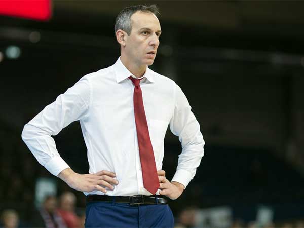 (FIBA)