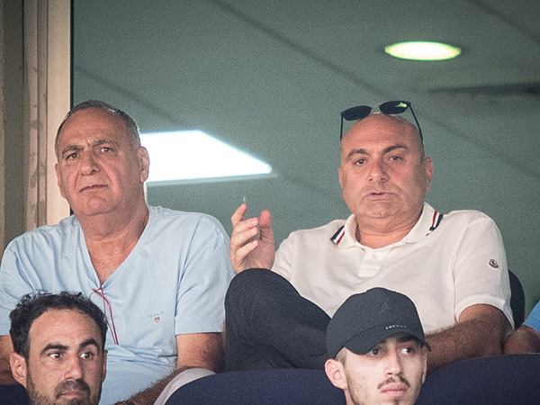 אלון (משמאל). ישכנע את קורצקי להישאר? (עודד קרני)