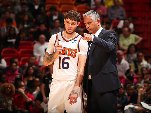 מזל טוב לפיניקס! (צילום: Issac Baldizon/NBAE via Getty Images)