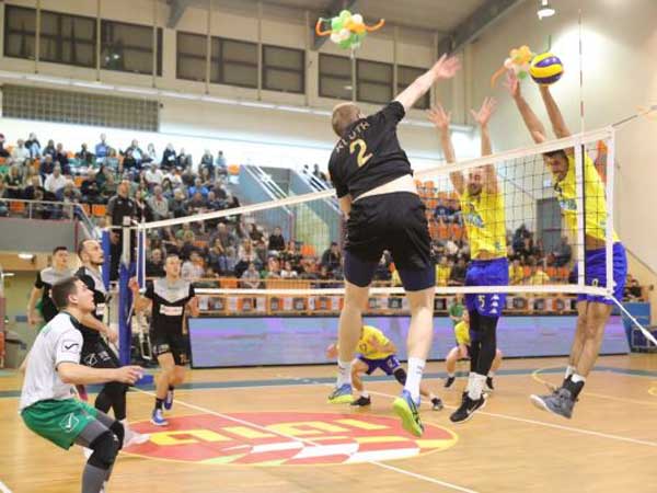 משחק טוב בין כפ"ס למכבי ת"א (צילום: יוסי לזרוף)