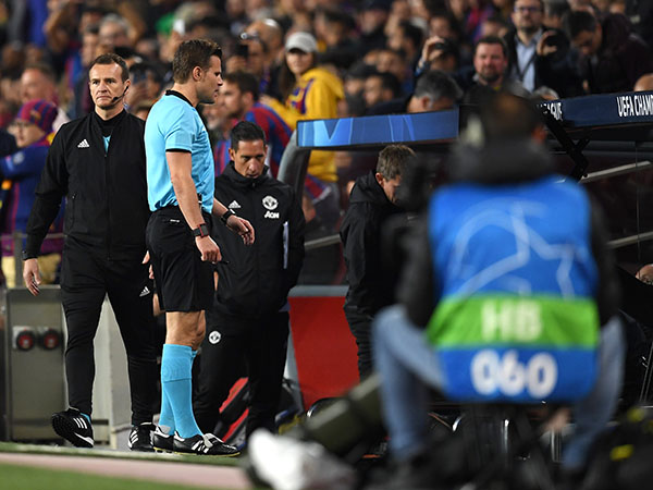 ה-VAR. עשר דקות הספיקו לבדיקה הראשונה (Getty Images)