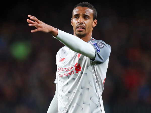 מאטיפ. מצליח להתבלט גם ליד ואן דייק (getty)