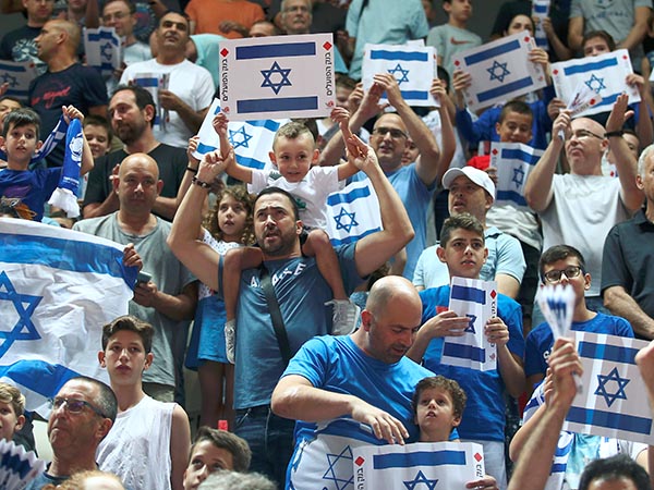 האוהדים ייראו ניצחון מול איטליה? (אלן שיבר)