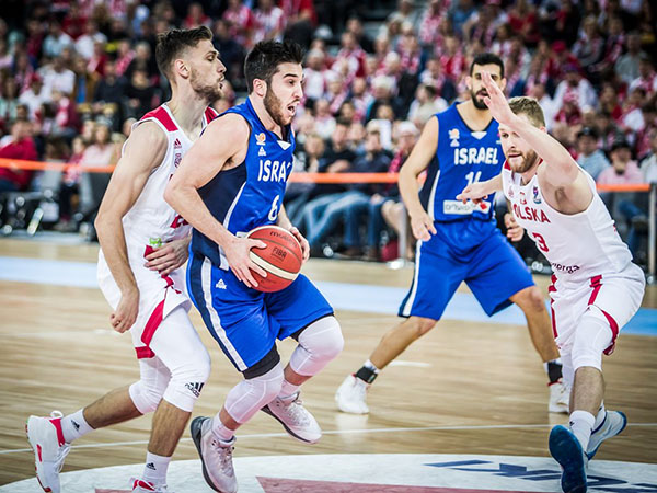 בלאט, גם הוא סיפק משחק טוב (FIBA)