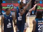 מכבי ת"א גברה על העמק שסיימה את המשחק עם 4 שחקנים