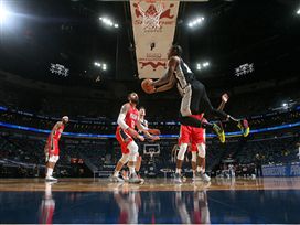 דרוזן כיכב עם 32, הספרס גברו על הפליקנס