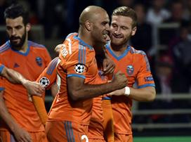 ולנסיה הציגה את נאני שעשה קפוארה