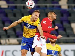 גלזר נראה מצוין במרכז השדה (אלן שיבר)