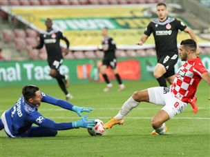 ב"ש בזבזה מצבים רבים (דני מרון)