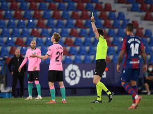 דה יונג. לא ישחק מול סלטה (GETTY)