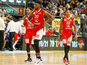 סיומה של עונה גדולה עבורם (אלן שיבר)