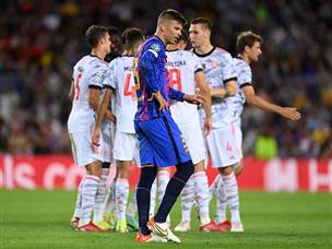 פיקה והגנת ברצלונה פשוט נראה רע (Getty)