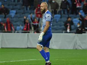 ולמרות טעות קשה בין הקורות (ברני ארדוב)