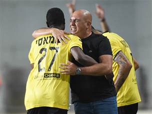 לם וטוומאסי. קוטלי ענקיות (ברני ארדוב)