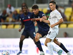 גלוך רשם משחק נפלא (UEFA)