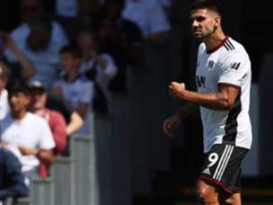 סקורר. מיטרוביץ'  (Photo by Mike Hewitt/Getty Images)