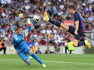 ולבנדובסקי הפך את השליטה ליתרון בשער אקרובטי (GETTY)