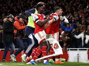 התותחנים המשיכו בשלהם (Alex Pantling/Getty Images)