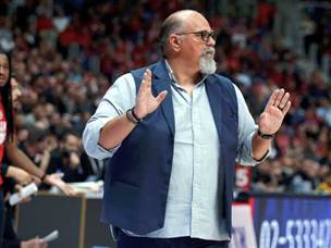 הרצף נעצר. דז'יקיץ' (אלן שיבר)