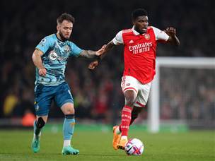 ארסנל נראתה בדרך להפסד (Shaun Botterill/Getty Images)