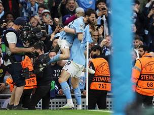 מכונת כדורגל משומנת (Getty)