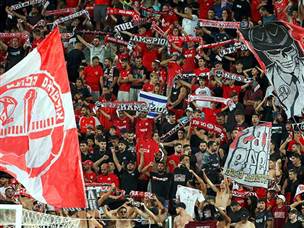 חלקם שרקו בוז בסיום. אוהדי ב"ש (אלן שיבר)