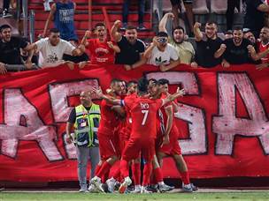 במחצית השנייה הגיע השוויון מראשו של עיאש הצעיר (צילום: מאור אלקסלסי)