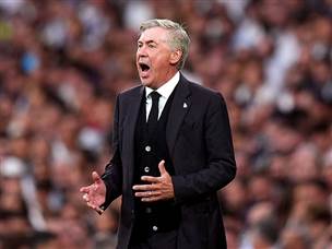 אנצ'לוטי סבל לא מעט על הספסל במחצית הראשונה (Angel Martinez/Getty Images)