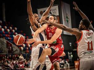 מהלכים מבריקים (עודד קרני)