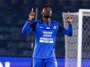 אחרי פנדל מוצלח שלו. בוטאקה (דני מרון)