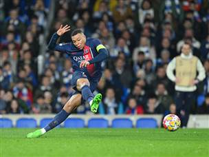 שהעלה את פריז לרבע הגמר (GETTY)