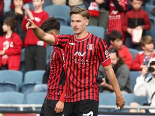 והוא הגיב במהרה. דוין (דני מרון)