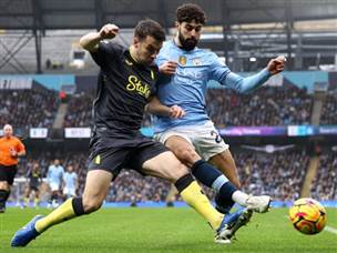 שלטה במחצית הראשונה (GETTY)