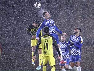 אף אחד לא נשאר יבש (מאור אלקסלסי)