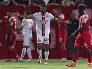 רועי זיקרי אחרי ששער שלו נפסל במחצית הראשונה (מאור אלקסלסי)