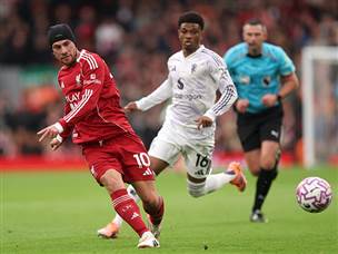 והאלופה התקשתה לחזור למשחק (Michael Regan/Getty Images)