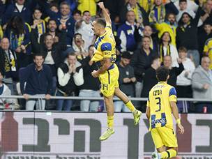 ומשם מכבי ת“א חגגה (אלן שיבר)