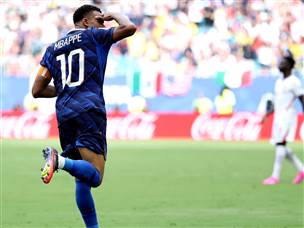 אמבפה הפך 4:0 ל-4:3 ועשה היסטוריה (Getty)