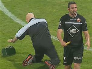 רגע ביזארי במחצית הראשונה. אבוחצירה