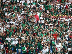 חגיגה מקסיקנית ביציעים (Getty)