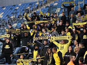 שריקות בוז צורמות בסיום (יוסי שקל)